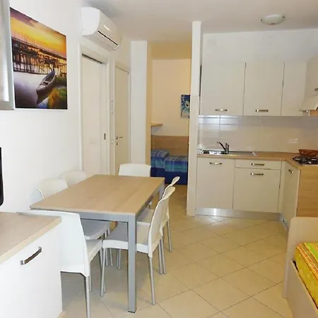 Διαμέρισμα In A Modern Coastal Building *