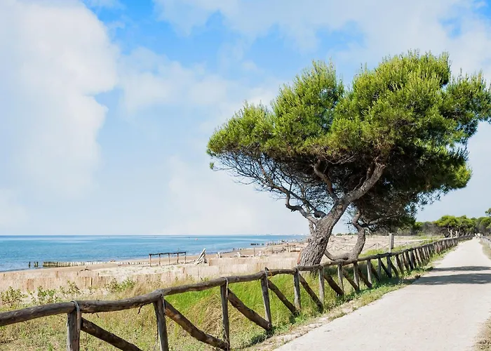 In A Modern Coastal Building Apartamento