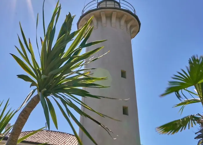 In A Modern Coastal Building Lägenhet *